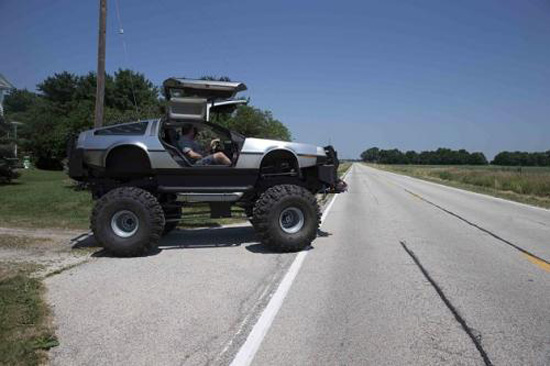 DeLorean DMC-12