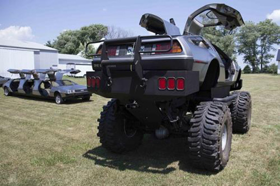 DeLorean DMC-12