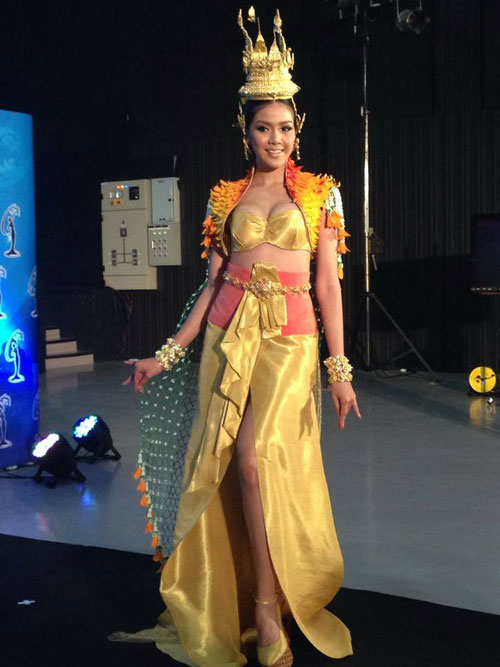 นาฏยมาลี ชุดประจําชาติไทย 2013