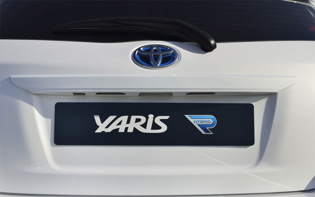 Toyota Yaris Hybrid R
