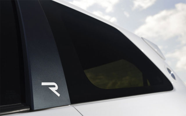 Toyota Yaris Hybrid R