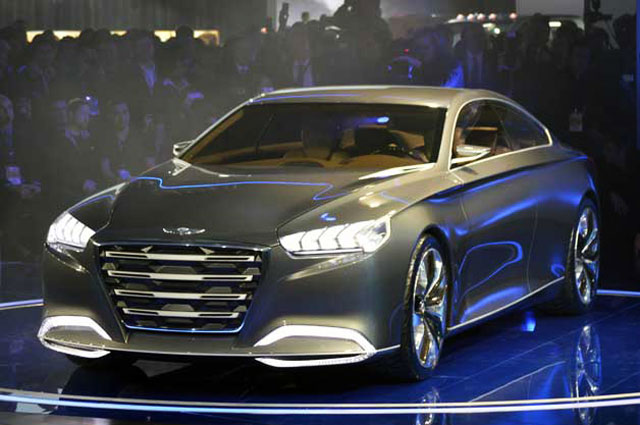 Hyundai HCD-14 Genesis Concept