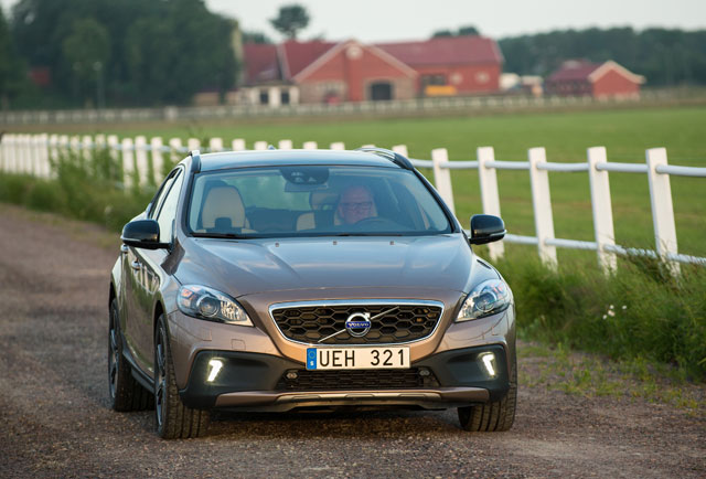 Volvo V40 Cross Country 2014