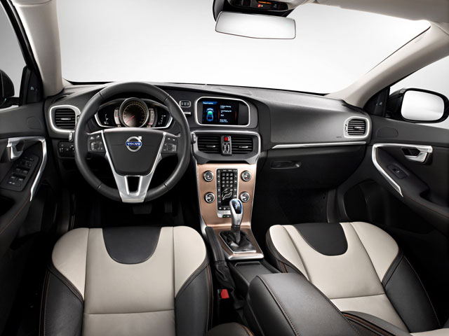 Volvo V40 Cross Country 2014