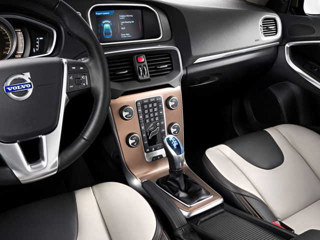 Volvo V40 Cross Country 2014
