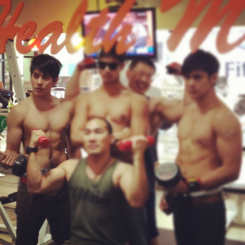 เคน ภูภูมิ โชว์ซิกแพค