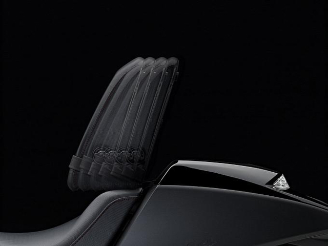Honda NM4 Vultus