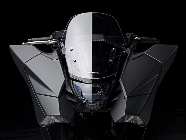 Honda NM4 Vultus
