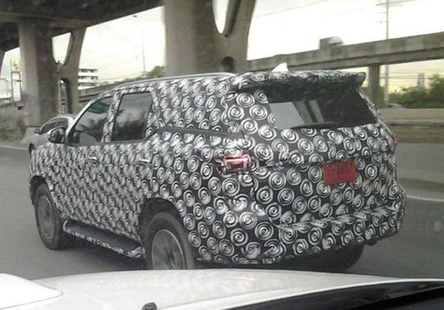 Toyota Fortuner 2015