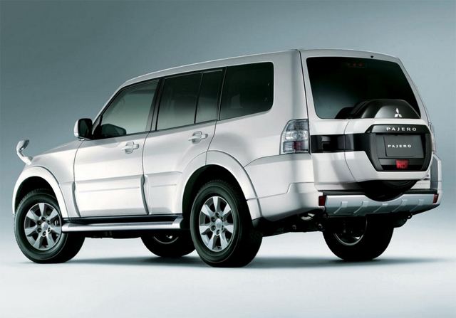 Mitsubishi Pajero 2015