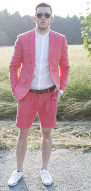 เสื้อสูทกับกางเกงขาสั้น