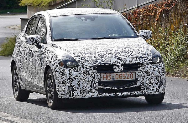 Mazda 2 2015