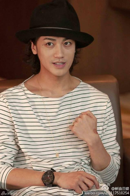 จิน อาคานิชิ