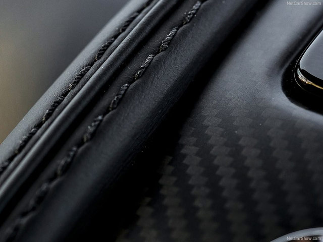 Aston Martin DB9 Carbon