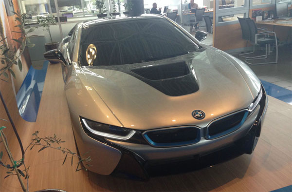 BMW i8