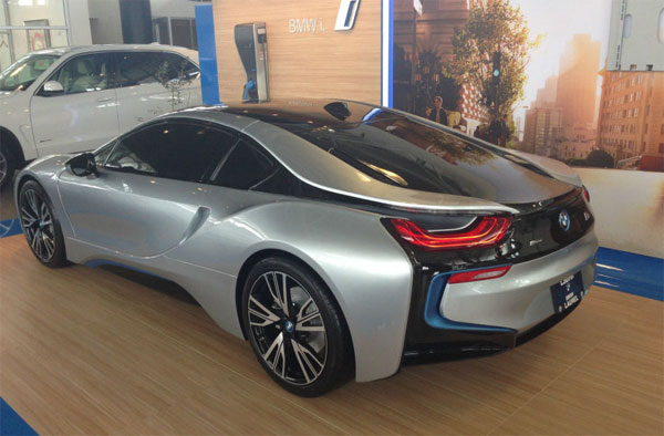 BMW i8