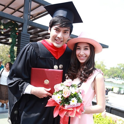 ทรงผมรับปริญญาผู้ชาย