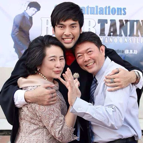 ทรงผมรับปริญญาผู้ชาย