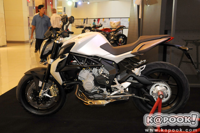MV Agusta Brutale 675