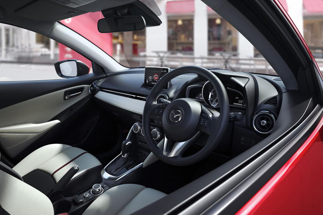 Mazda2 2015