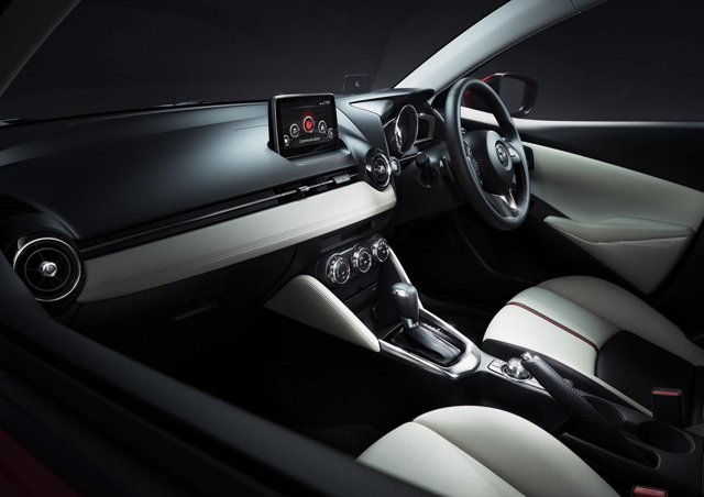 Mazda2 2015