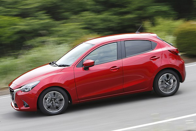 Mazda2 2015