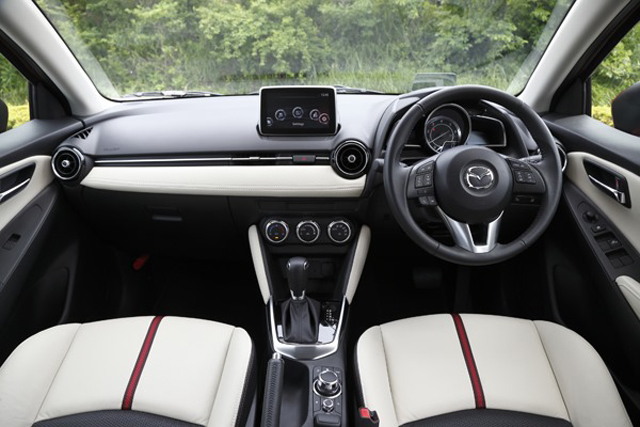Mazda2 2015