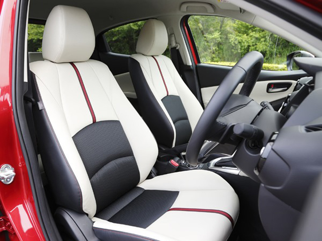 Mazda2 2015