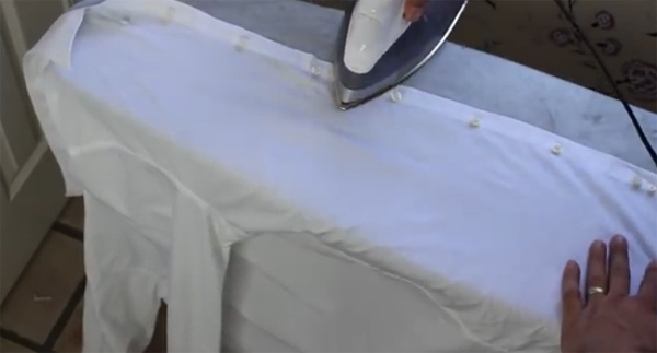 วิธีรีดเสื้อเชิ้ตผู้ชาย