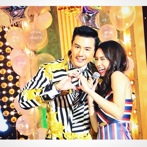 คู่รักวงการบันเทิง