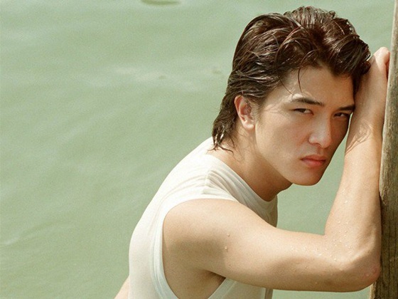 หนุ่มเอเชียรูปหล่อ