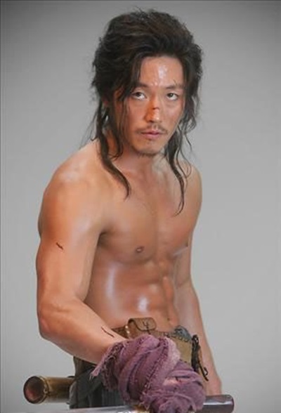 หนุ่มเอเชียรูปหล่อ