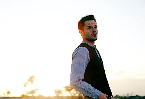 แบรนดอน ฟลาวเวอร์ส (Brandon Flowers)