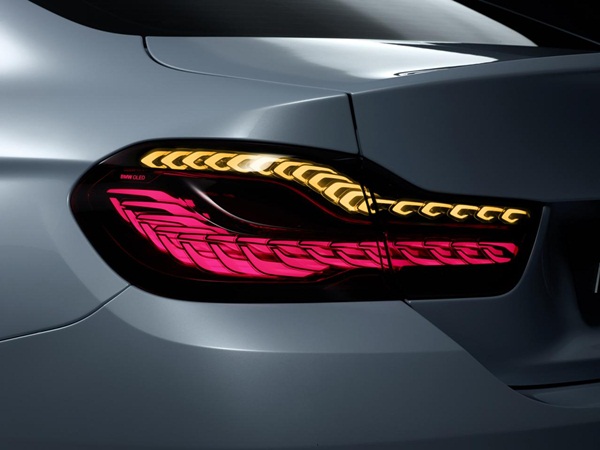 BMW M4 Iconic Light
