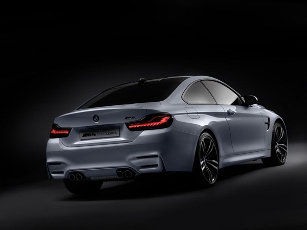 BMW M4 Iconic Light