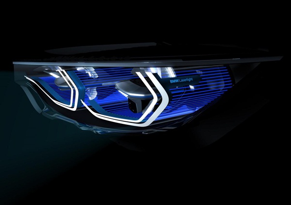 BMW M4 Iconic Light