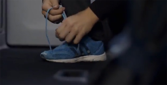 รองเท้าวิ่ง Adidas รองเท้าวิ่ง Adidas