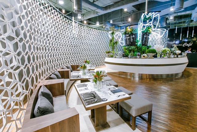 Mercedes-Benz Cafe