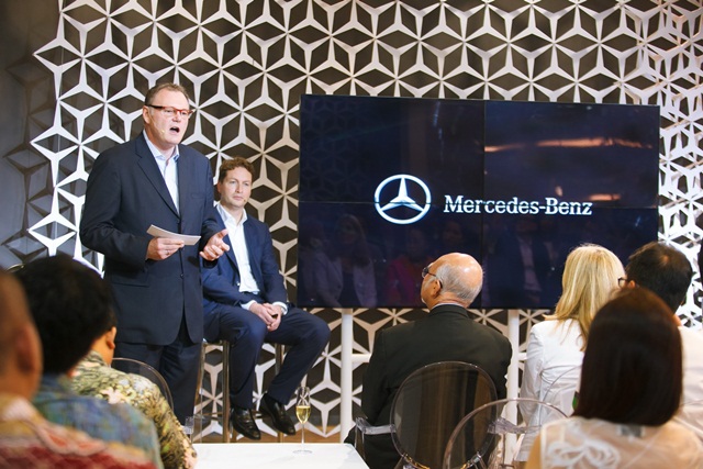 Mercedes-Benz Cafe