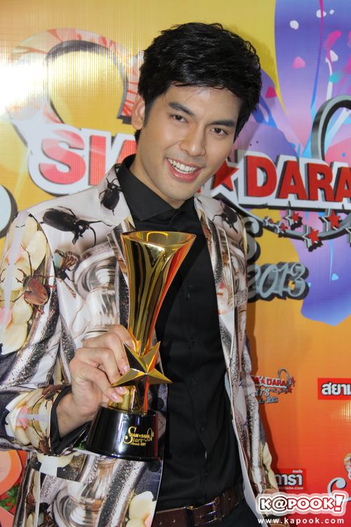 บอม ธนิน 