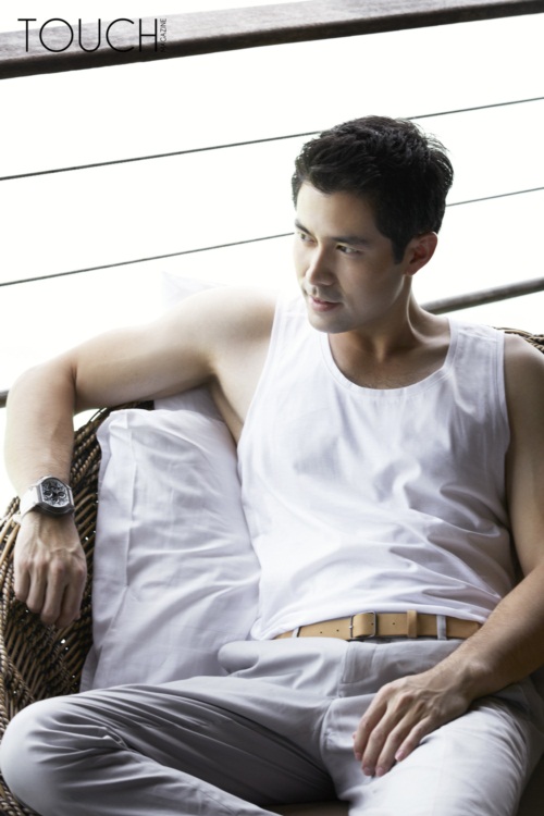 สมาร์ท บุก มัลดีฟส์ โพสท่าเท่ ๆ บนปกทัช แมกกาซีน
