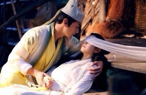 ชาวเน็ตจีนวิจารณ์ มังกรหยก 2013 เปลี่ยนเนื้อหาฉากข่มขืน เซียวเหล่งนึ่ง