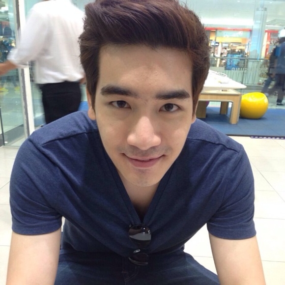 ดรีม ณฐณพ ชื่นหิรัญ