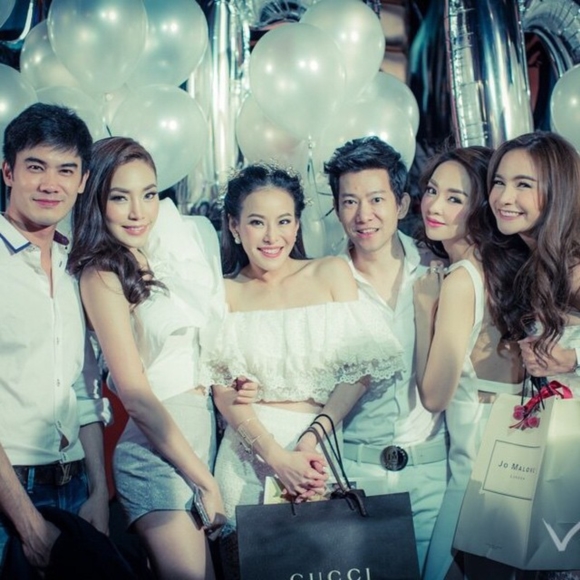 เป้ย กระแต หนิง จัดปาร์ตี้วันเกิดรวมแก๊ง เพื่อนดาราร่วมงานเพียบ