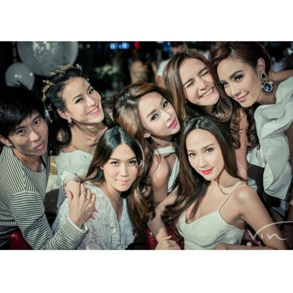 เป้ย กระแต หนิง จัดปาร์ตี้วันเกิดรวมแก๊ง เพื่อนดาราร่วมงานเพียบ