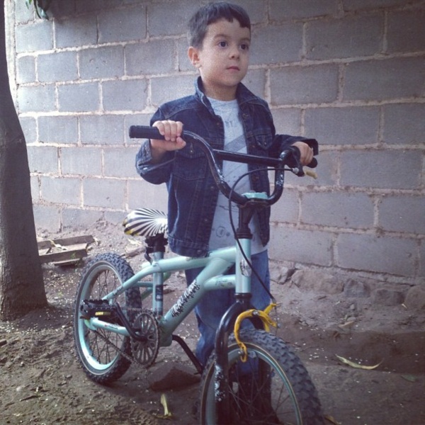 อลองโซ มาเตโอ้ Alonso Mateo เจ้าหนูแฟชั่น ดังสุด ๆ ใน Instagram