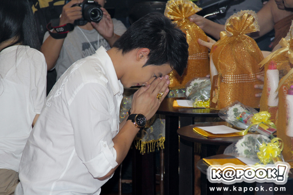 เจมส์จิ เต้ย ทำบุญเปิดกล้อง Timeline จดหมาย - ความทรงจำ