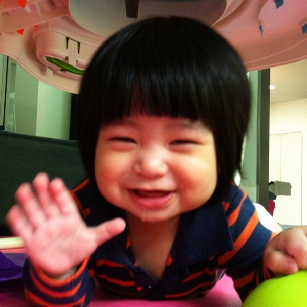 ชมภาพ...น้องออกัส-น้องออร์ก้า ลูกสาวลูกชาย เปิ้ล นาคร