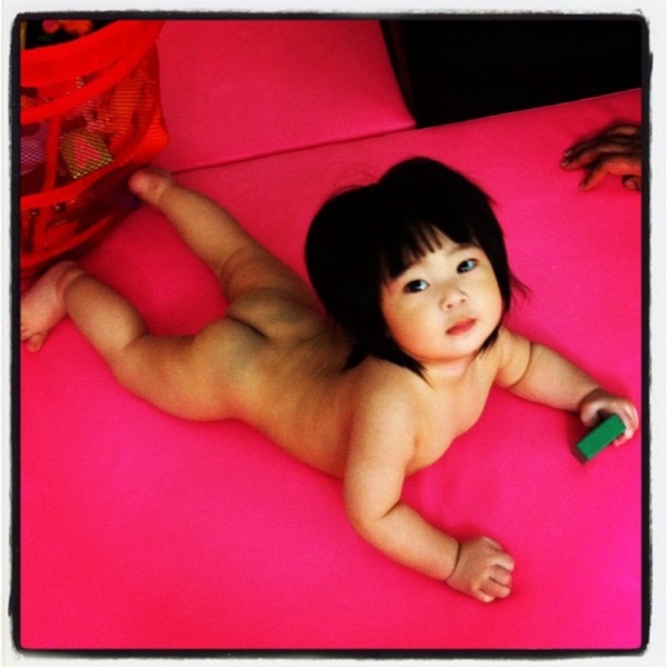 ชมภาพ...น้องออกัส-น้องออร์ก้า ลูกสาวลูกชาย เปิ้ล นาคร