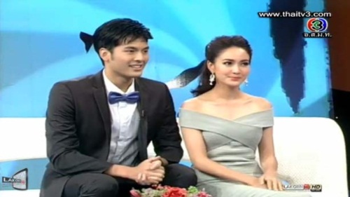 บอม ธนิน จูงมือ แต้ว ณฐพร เผยเบื้องหลังสุดมันส์ ในทูไนท์โชว์ 